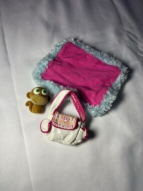 Bratz Babyz 2004 Meygan Accessories Lot Bag Blanket Pet Monkey No Doll
